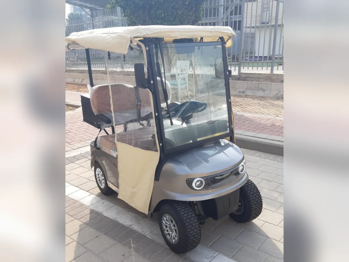 קלנועית ג׳ימי מיני גולף 48V זוגית, צילום: קובי זאוארו, קלנועית מרכז